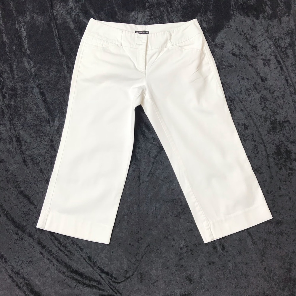 NEW YORK & COMPANY CROP PANTS